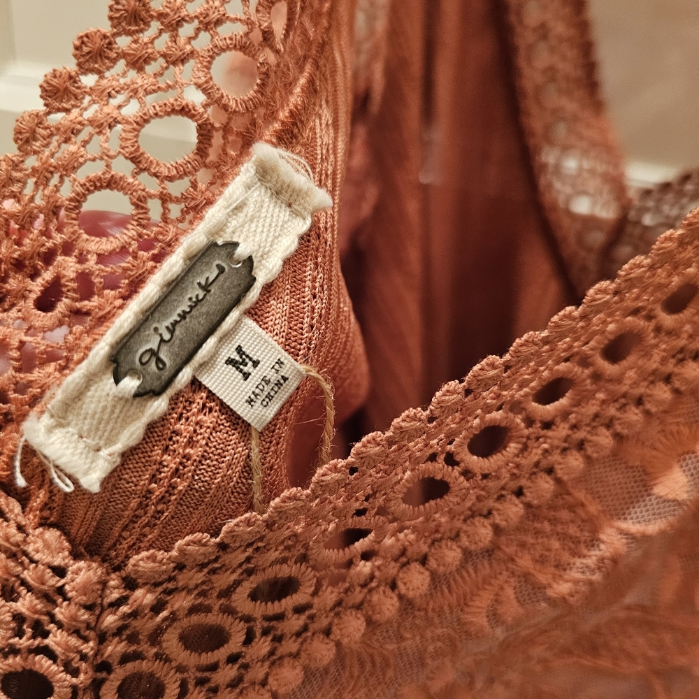 BKE gimmicks Rusty Rose Crochet Cold-Shoulder Blouse Medium New Top NWT - Picture 8 of 14